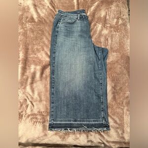 Cropped, Wide Leg, Blue Jeans